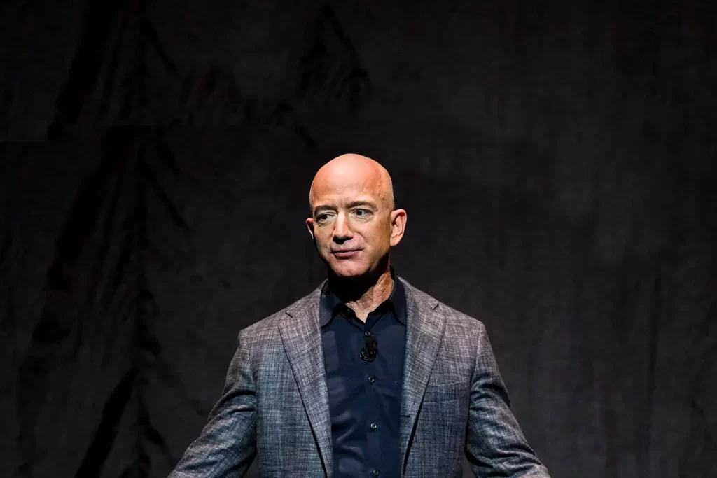 Jeff-Bezos y Amazon, un ejemplo del Marketing orientado al usuario.